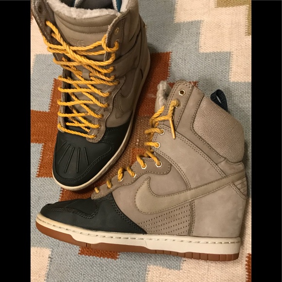 nike wedge boots